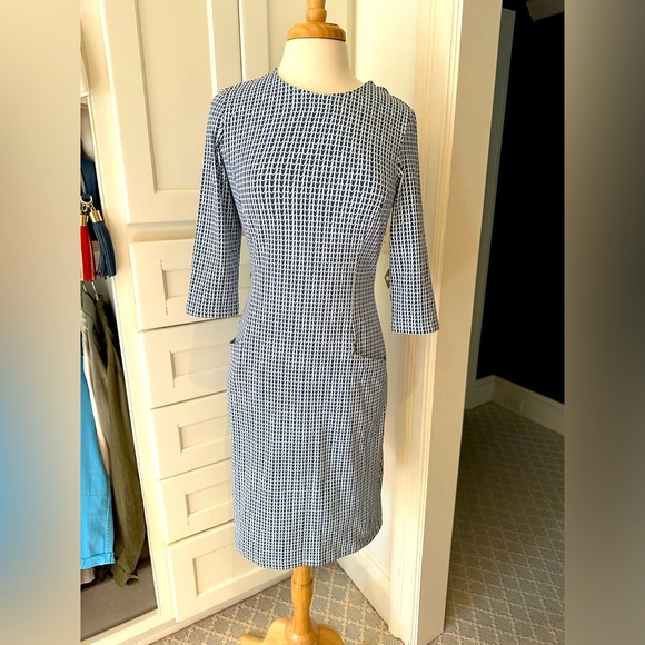 J. McLaughlin Shift Dress Size S - Picture 1 of 3